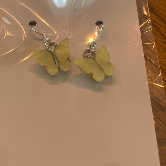 “Light Yellow Butterfly” earrings. - Picture 3 of 3